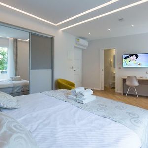 Aml Apartments